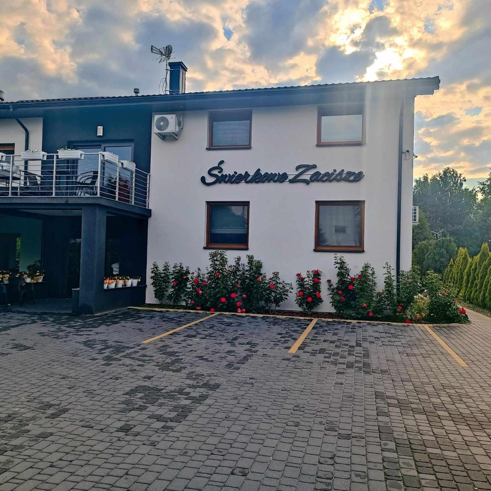 Swierkowe Zacisze Hotel Фирлей Екстериор снимка